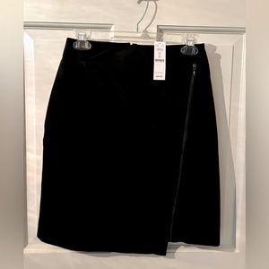 NWT White House Black Market Suede Like lined black Skirt size 2